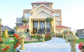 7 Seasons Resort & Spa